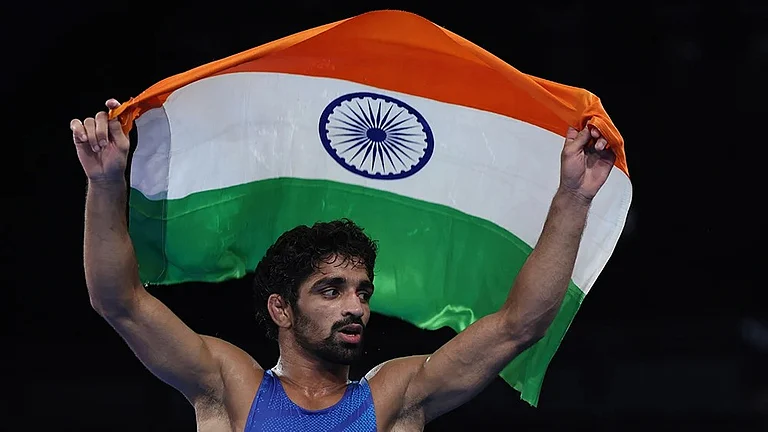 Men's 57kg free-style wrestling: Aman Sehrawat of India celebrates defeating Darian Toi Cruz of Puerto Rico - | Photo: EPA-EFE/VASSIL DONEV VIA PTI
